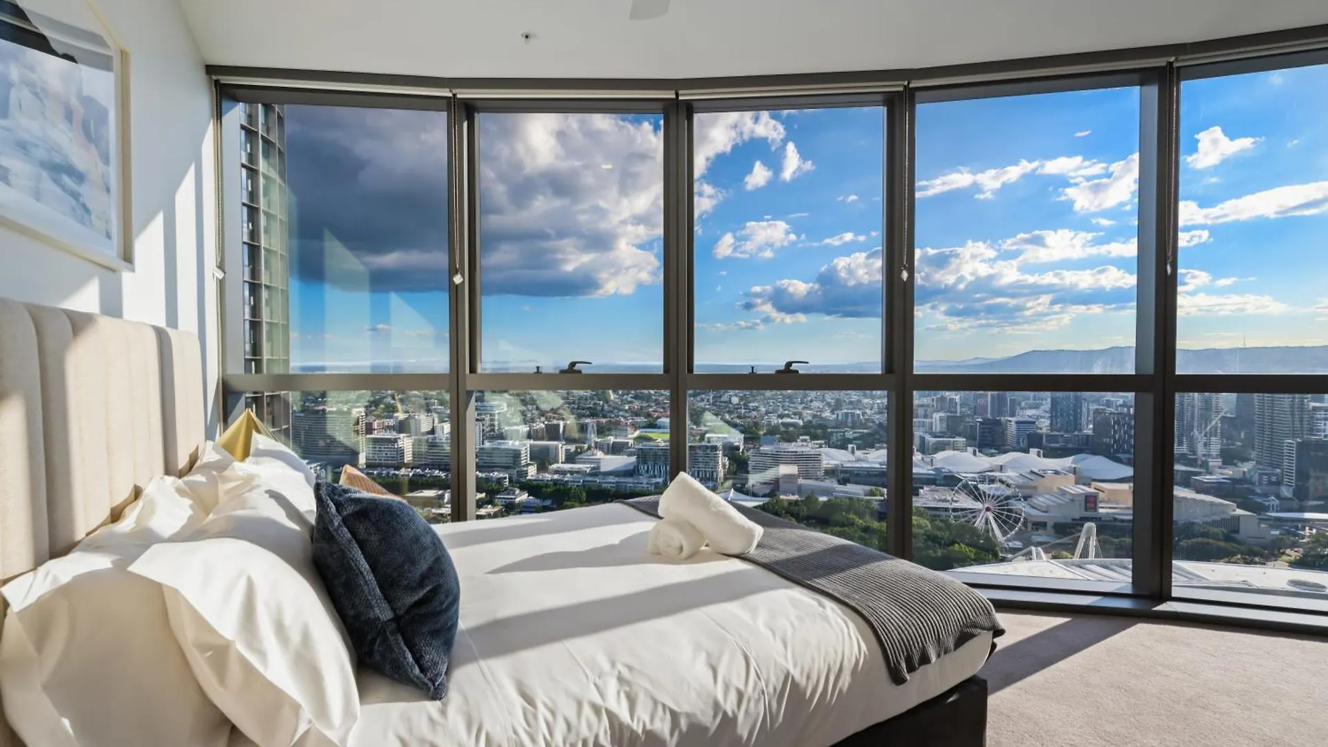 Cassa Qw - Modern Apartments Managed By The Cassa  Brisbane